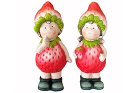 Deko Figur mit Erdbeermütze  2er Assortierung  6.5cm x 7.5cm x 17.5cm