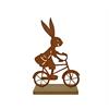 Deko Hase auf Fahrrad  aus Metall auf Holzsockel  Rost Optik