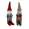 Deko Wichtel Santa sitzend auf Holz  2 assortiert  L:5cm B:5cm H:21cm