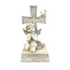 Engelfigur sitzend  an Kreuz angelehnt  H18.5cm