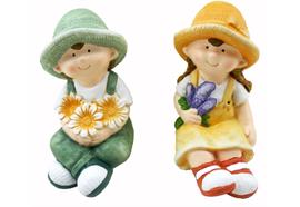 Figuren Kinder sitzend  2er Assortierung  Grösse 9.5x14x16.5cm